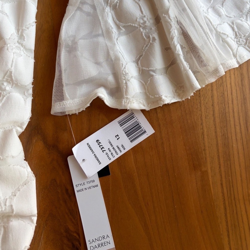 Sandra Darren Bell Sleeve Dress Womens 12 Ivory Embroidered Floral Shift Bride - Picture 3 of 6